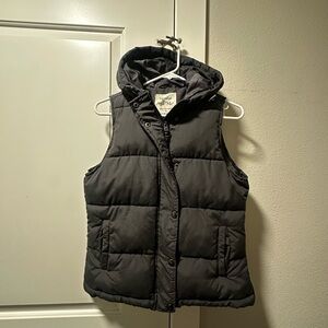 Women’s Grey Vest With A Hood